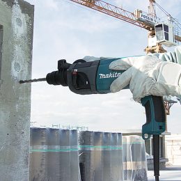 Martillo Ligero Modelo HR2230 Makita