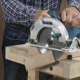 Sierra Circular Modelo HS7601 Makita